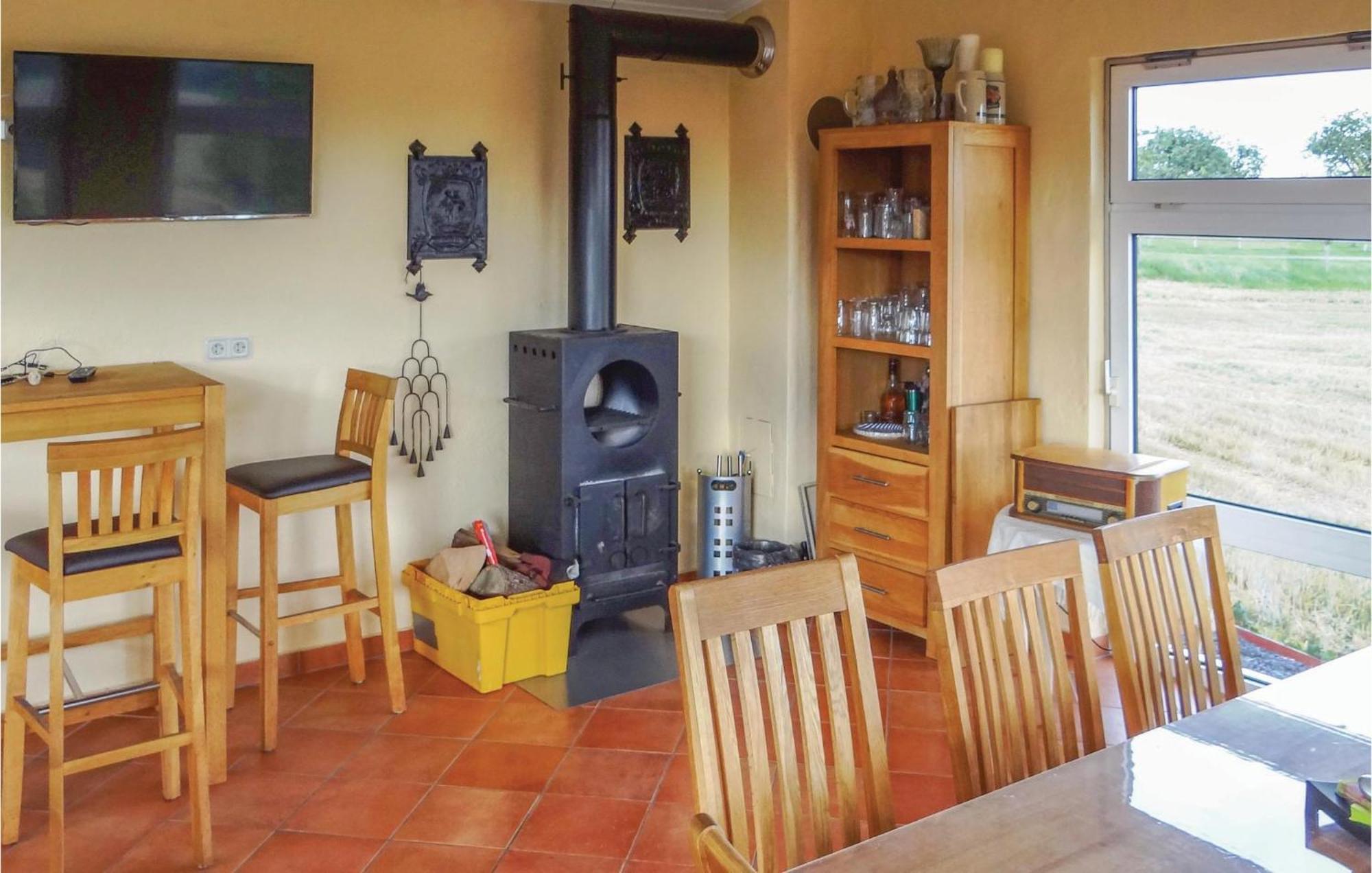 Amazing Apartment In Karlshausen With Kitchen Eksteriør billede